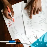 Corte contable de facturas recibidas tarde: cómo evitar gastos en el ejercicio equivocado