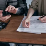 La nueva norma impide trasladar al inquilino gastos de gestión inmobiliaria e impuestos asociados a la vivienda