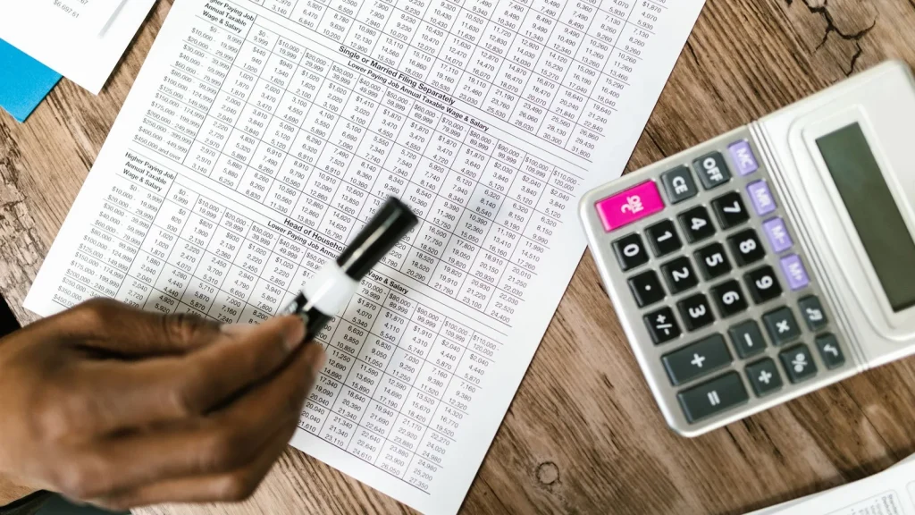 Revisión de provisiones y riesgos contables